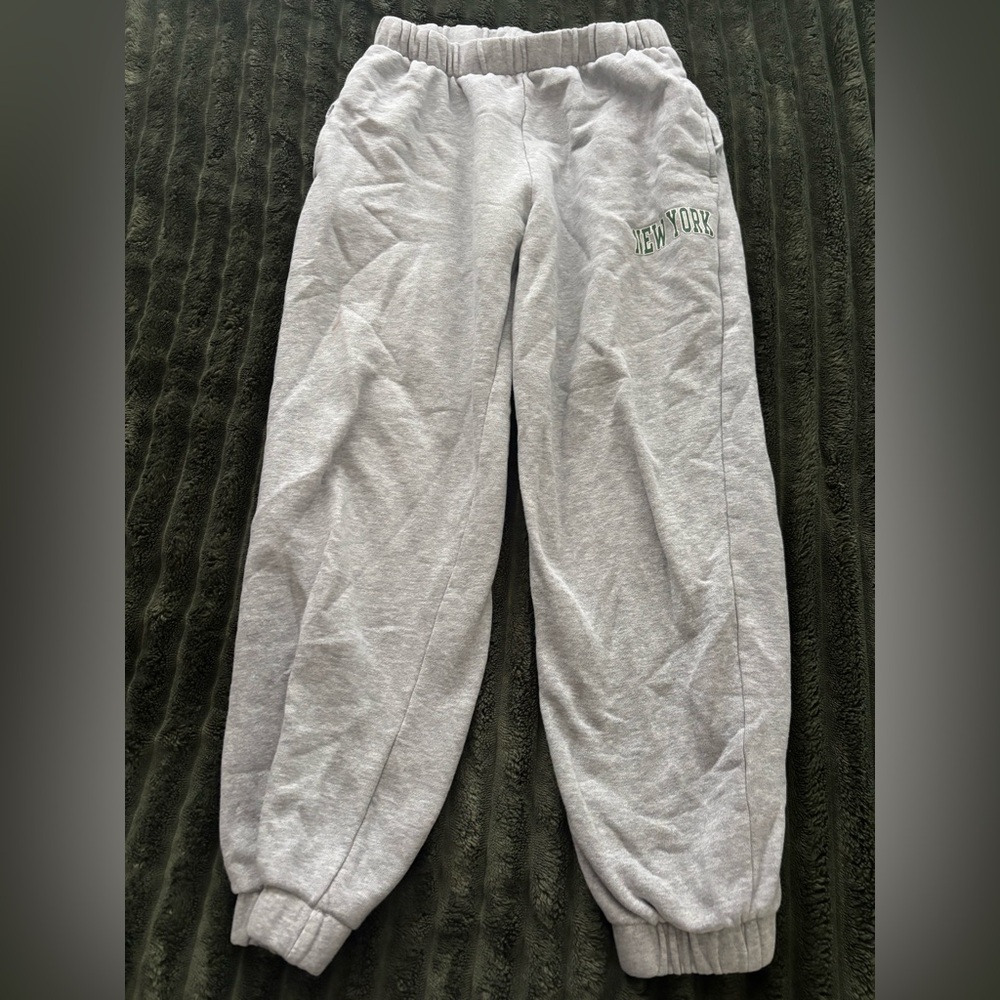 Brandy Melville Gray Relaxed Fit Sweatpants